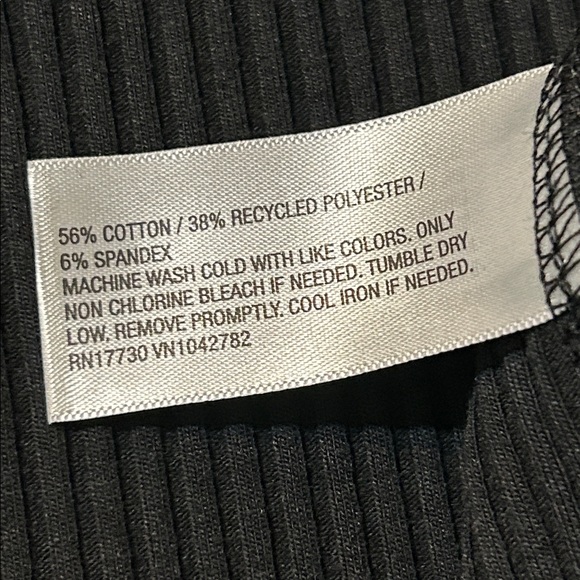 Ava & Viv Black Buttoned Tank Top Size 2X - Picture 4 of 5